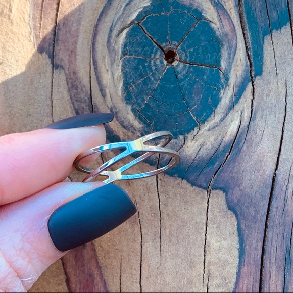 CRISS CROSS GOLD Stainless Steel Ring Minimalist SIZE 10 with GIFT Bag - Picture 4 of 10